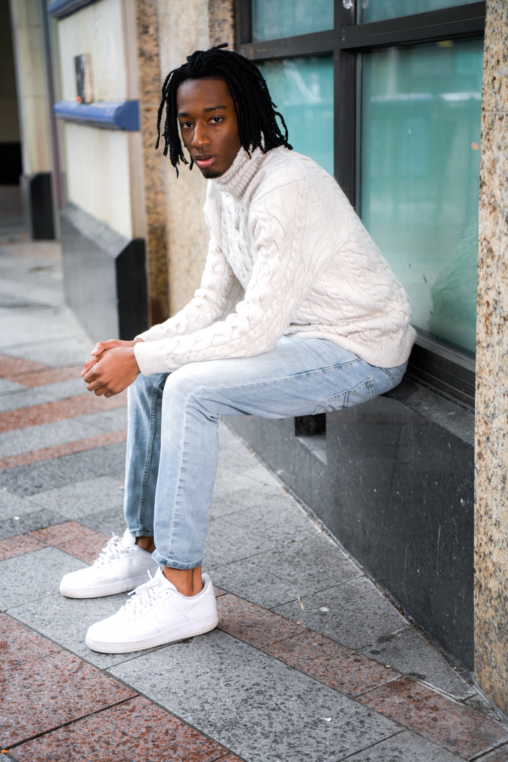 ZENO seated fashion pose